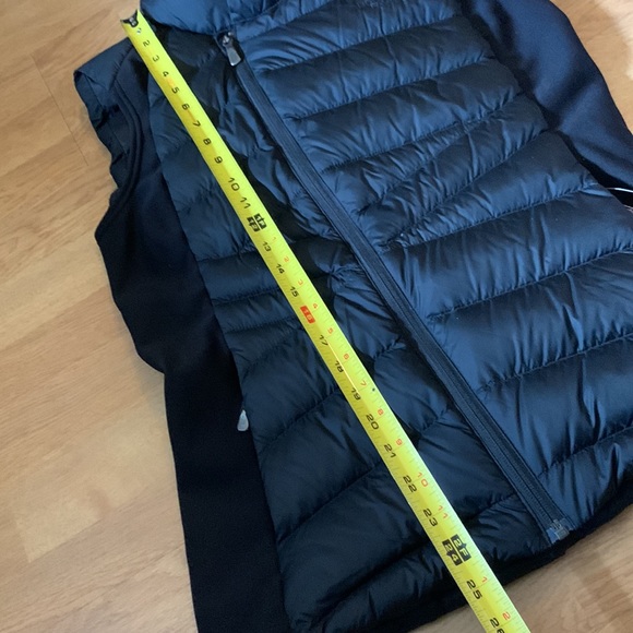 NWT The North Face Lucia Hybrid Down Vest, Medium, Black - Picture 5 of 13